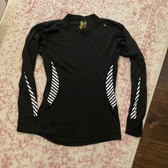Helly Hansen Tops - ✅Dry fit top